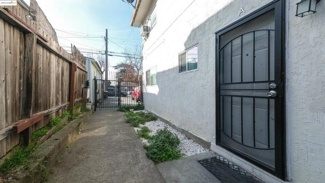 2120 E 22nd St, Oakland, CA 94606
