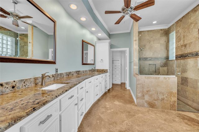 20166 Atascocita Lake Drive, Houston, TX 77346