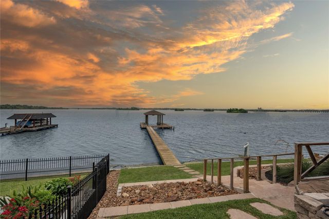 20166 Atascocita Lake Drive, Houston, TX 77346