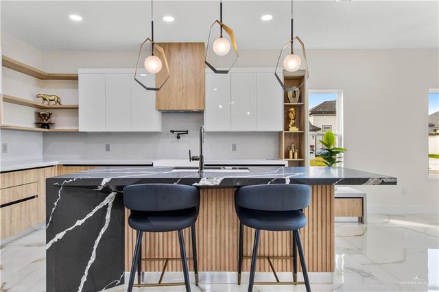 707 Beanka Drive, La Feria, TX 78559