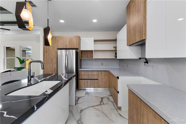 707 Beanka Drive, La Feria, TX 78559