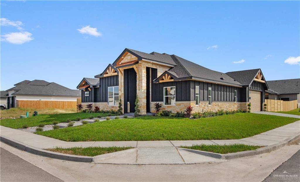 707 Beanka Drive, La Feria, TX 78559