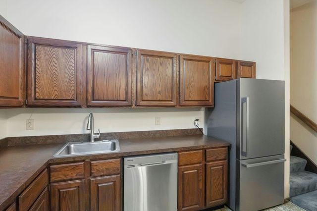 13430 Pepperwood Circle, Minnetonka, MN 55305