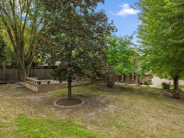 13430 Pepperwood Circle, Minnetonka, MN 55305