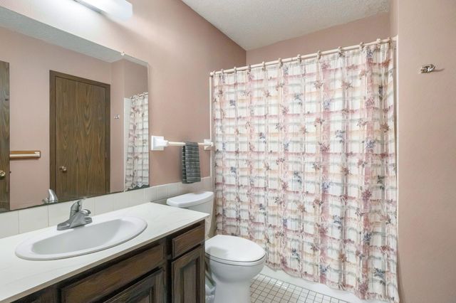 13430 Pepperwood Circle, Minnetonka, MN 55305