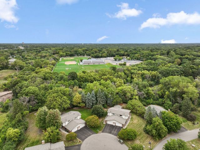 13430 Pepperwood Circle, Minnetonka, MN 55305