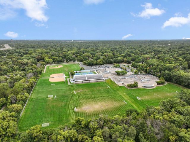 13430 Pepperwood Circle, Minnetonka, MN 55305
