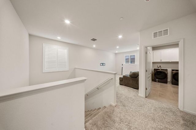 3052 Russos Dr, Manteca, CA 95337