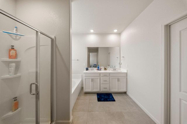 3052 Russos Dr, Manteca, CA 95337