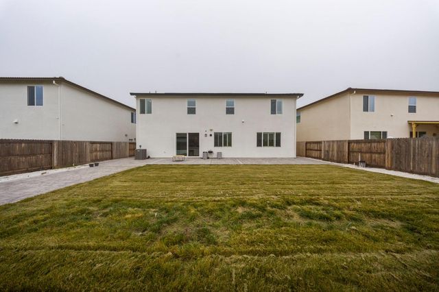3052 Russos Dr, Manteca, CA 95337
