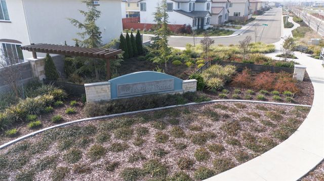 3052 Russos Dr, Manteca, CA 95337