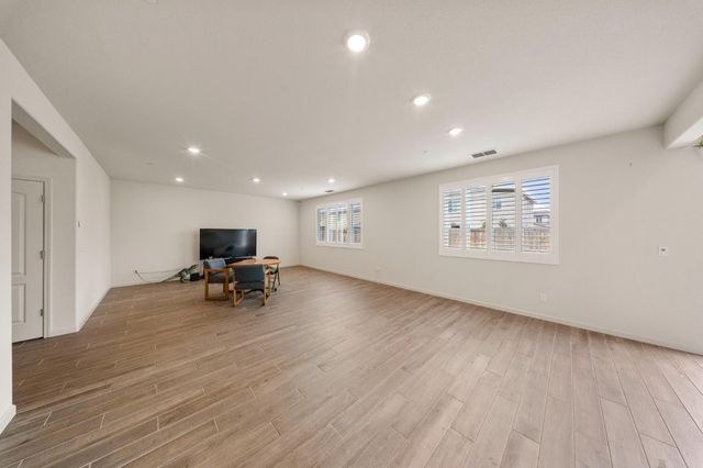 3052 Russos Dr, Manteca, CA 95337