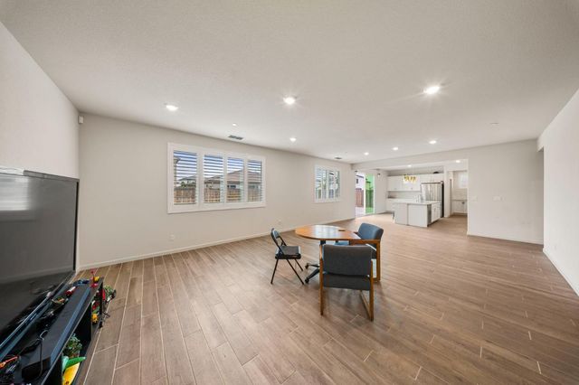 3052 Russos Dr, Manteca, CA 95337