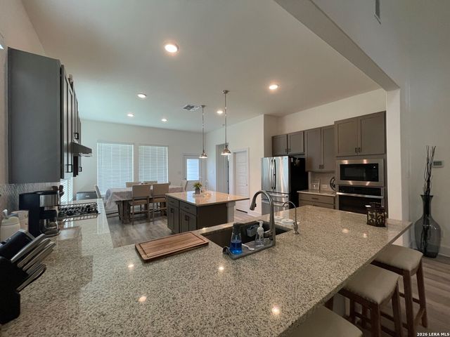216 Buttercup Alley, San Antonio, TX 78253