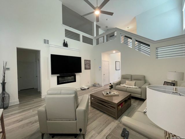 216 Buttercup Alley, San Antonio, TX 78253