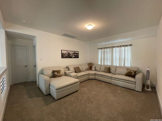 216 Buttercup Alley, San Antonio, TX 78253