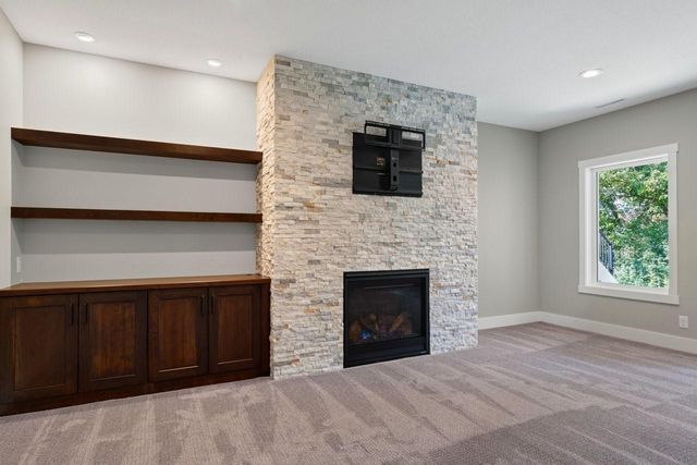2098 Hagen Lane SW, Rochester, MN 55902