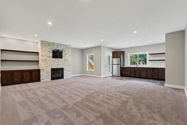 2098 Hagen Lane SW, Rochester, MN 55902