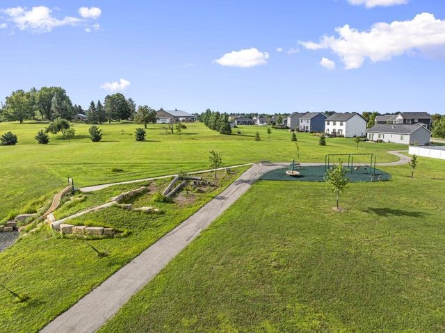 2098 Hagen Lane SW, Rochester, MN 55902