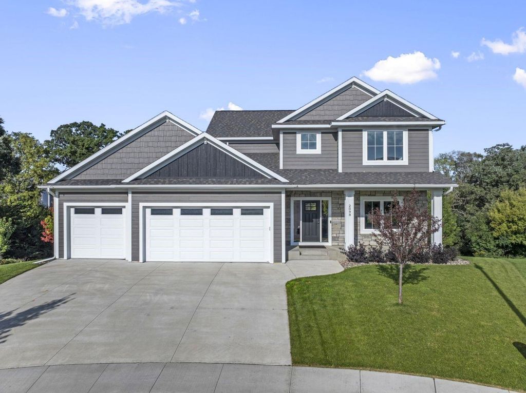 2098 Hagen Lane SW, Rochester, MN 55902