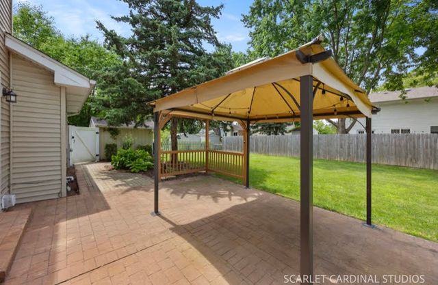 235 Westbrook Circle, Naperville, IL 60565