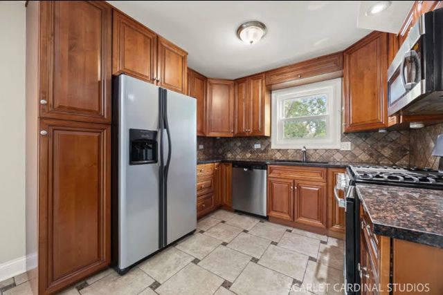235 Westbrook Circle, Naperville, IL 60565