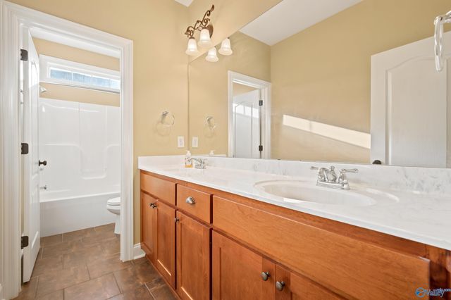 15112 Lakeside Trail, Huntsville, AL 35803