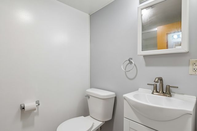 226 Latrobe Avenue, Northfield, IL 60093