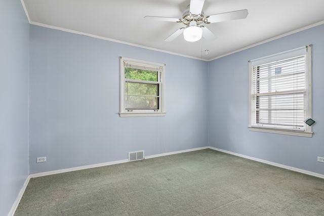 226 Latrobe Avenue, Northfield, IL 60093