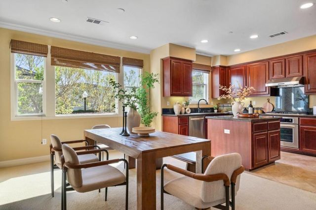 414 Tasman Drive, Sunnyvale, CA 94089