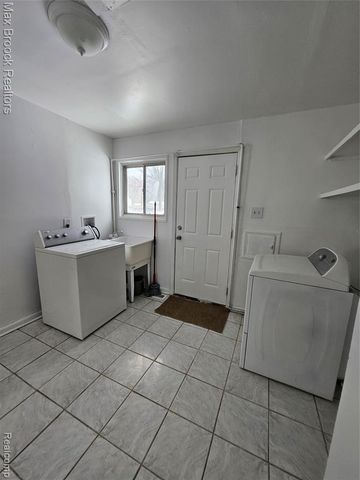 4052 Bayhan Street, Inkster, MI 48141