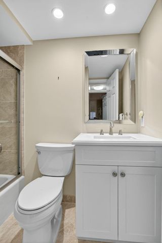 985 SE 19 Avenue 204, Deerfield Beach, FL 33441