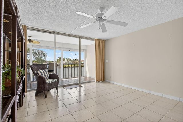 985 SE 19 Avenue 204, Deerfield Beach, FL 33441