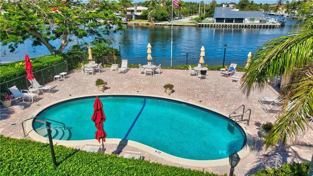 985 SE 19 Avenue 204, Deerfield Beach, FL 33441