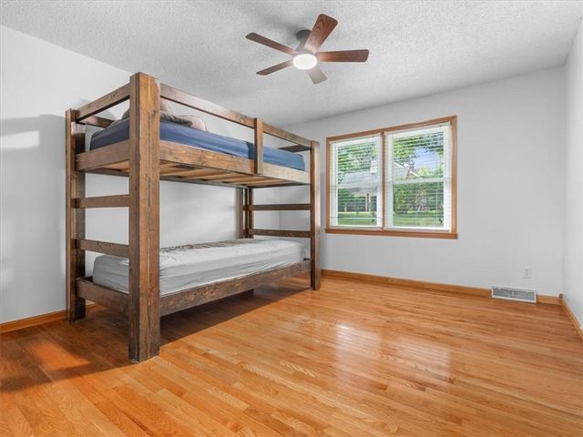 2 Eastwood Drive, St Joseph, MO 64506