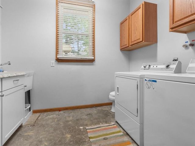 2 Eastwood Drive, St Joseph, MO 64506