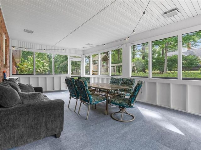 2 Eastwood Drive, St Joseph, MO 64506