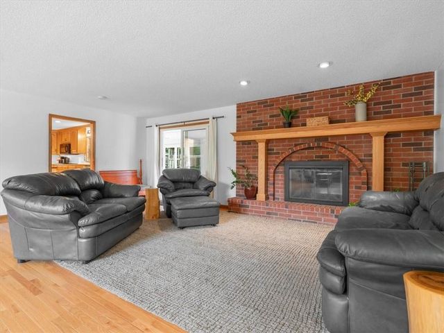 2 Eastwood Drive, St Joseph, MO 64506