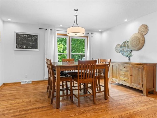 2 Eastwood Drive, St Joseph, MO 64506