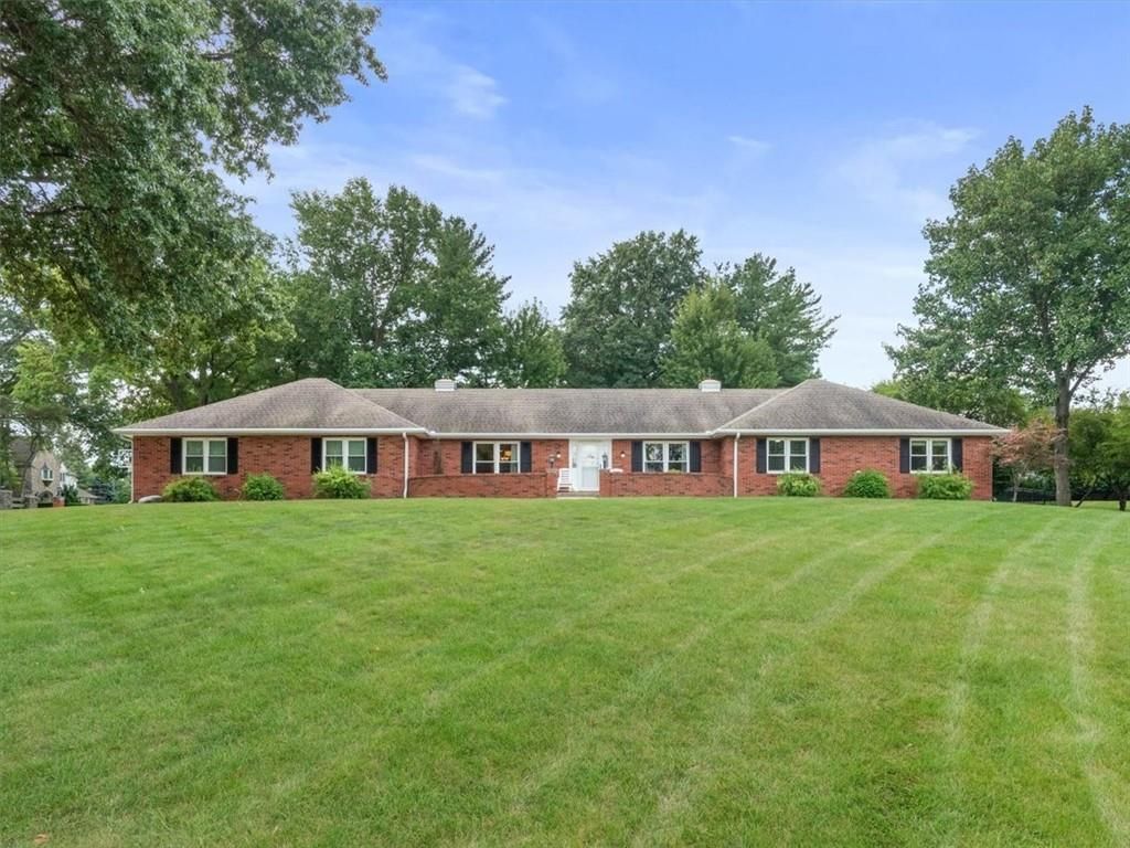 2 Eastwood Drive, St Joseph, MO 64506
