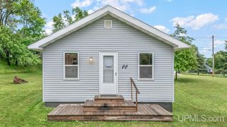 305 Case St, Kingsford, MI 49802