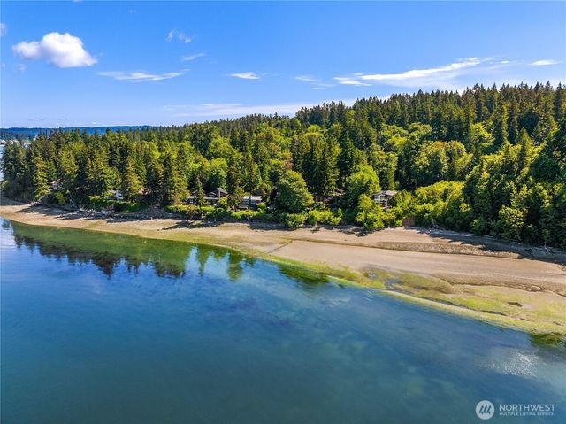16221 Reitan Road NE, Bainbridge Island, WA 98110