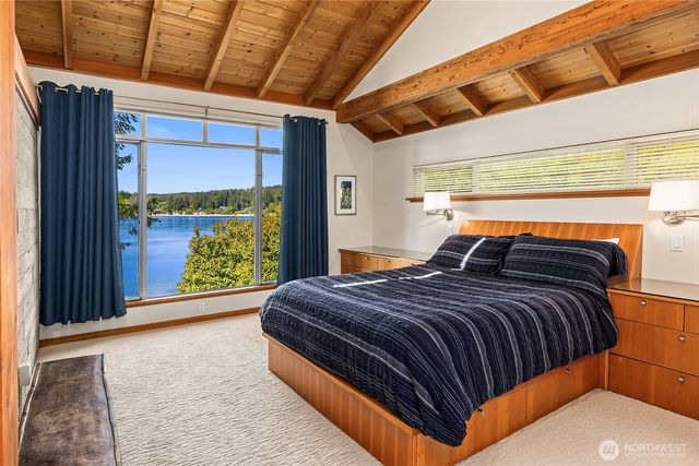 16221 Reitan Road NE, Bainbridge Island, WA 98110