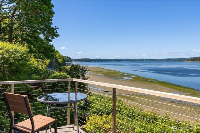 16221 Reitan Road NE, Bainbridge Island, WA 98110