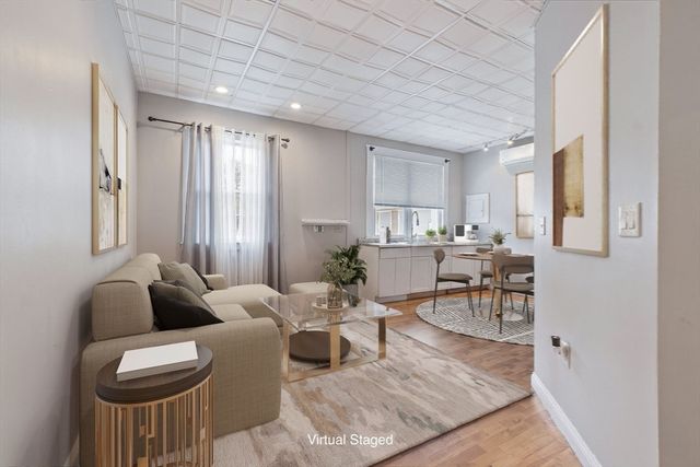 73 Martin St, Essex, MA 01929