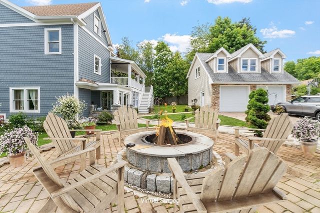 73 Martin St, Essex, MA 01929