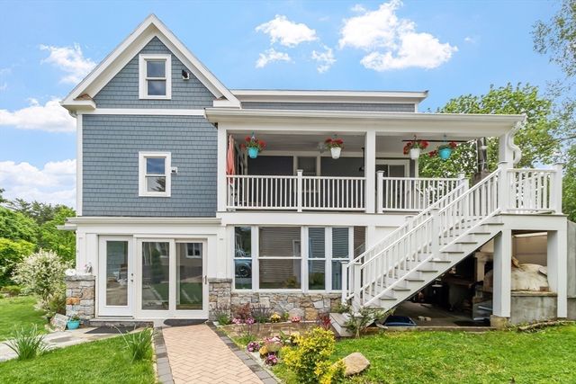 73 Martin St, Essex, MA 01929