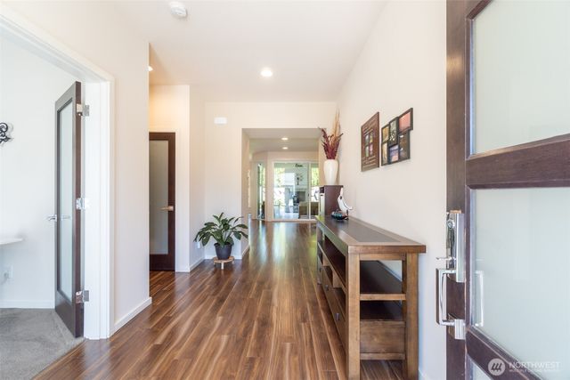 5852 S 326th Court, Auburn, WA 98001