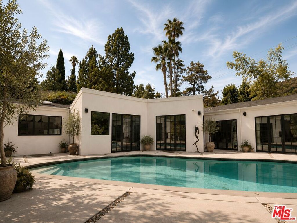 13019 Sky Valley Road, Los Angeles, CA 90049 — exterior