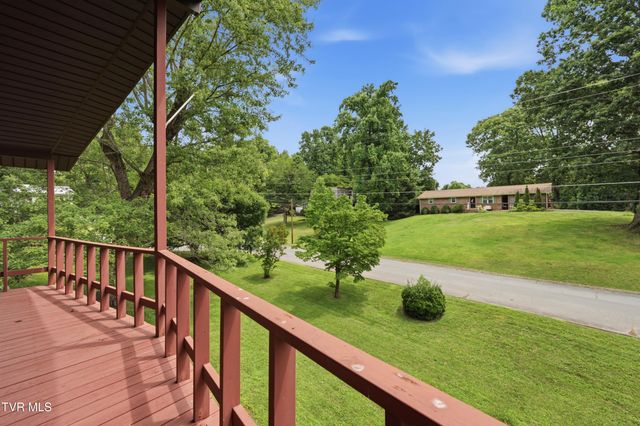 123 Lexington Avenue, Elizabethton, TN 37643